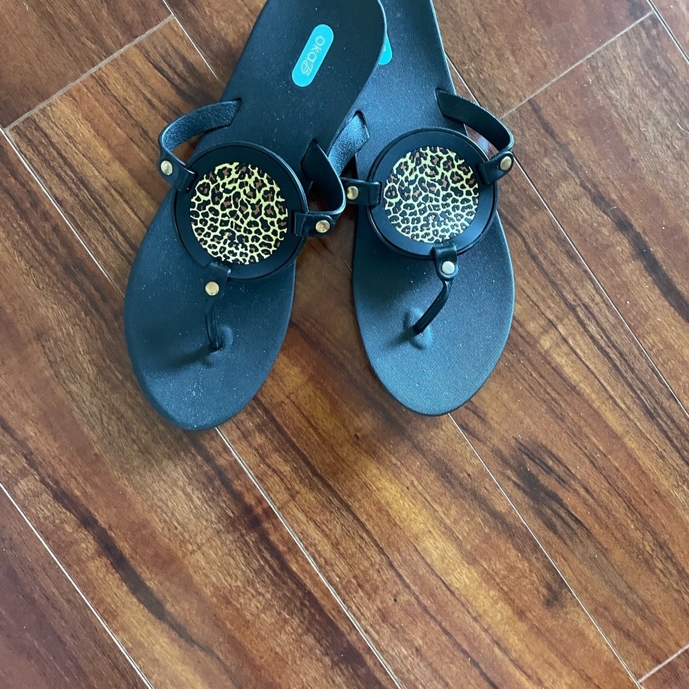 OKA b. Black Sandals with Leopard Print